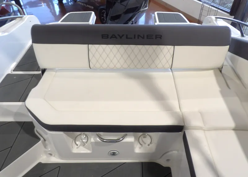 Slide: The Image of Bayliner D22 2026 - 16