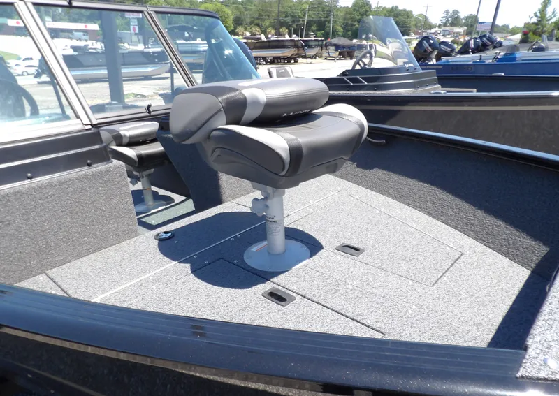 Slide: The Image of Lund 1650 REBEL XL SPORT SE 2026 - 2