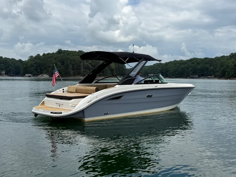 Slide: The Image of Sea Ray 270 SDX 2025 - 5