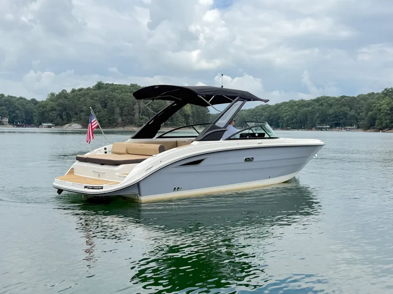 Slide: The Image of Sea Ray 270 SDX 2025 - 12