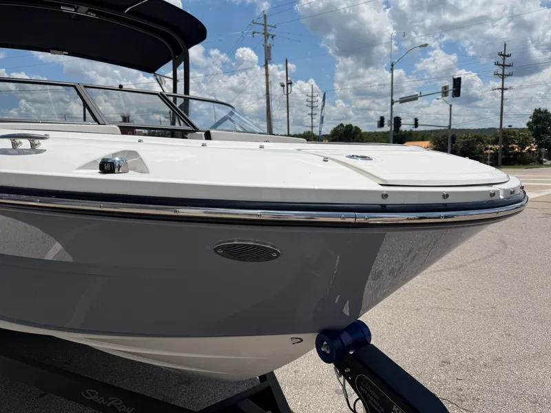 Slide: The Image of Sea Ray SPX 210 2027 - 6