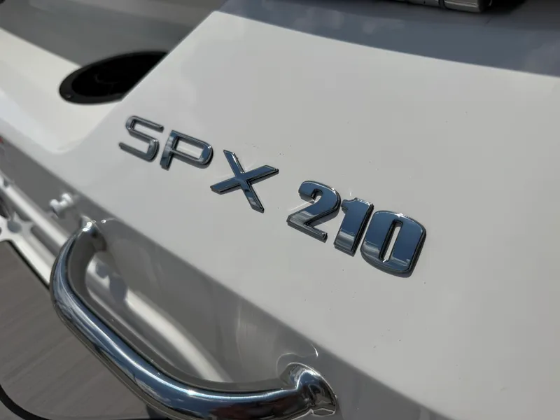 Slide: The Image of Sea Ray SPX 210 2027 - 15