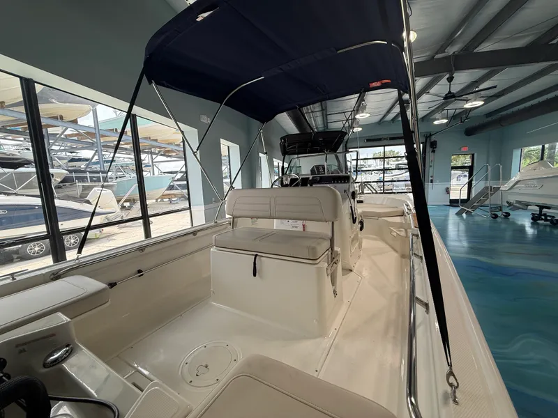 Slide: The Image of Boston Whaler 170 Montauk 2027 - 13