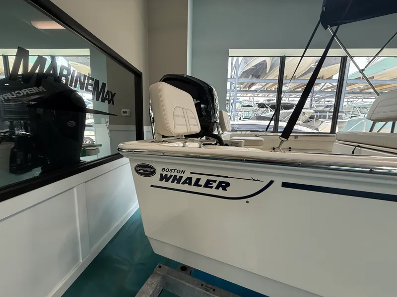 Slide: The Image of Boston Whaler 170 Montauk 2027 - 4