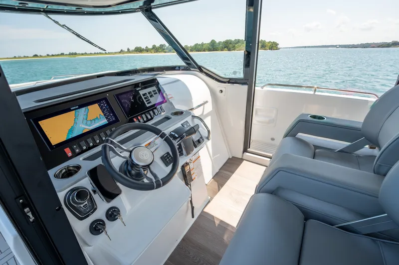 Slide: The Image of Cruisers 38 VTR EC 2027 - 13