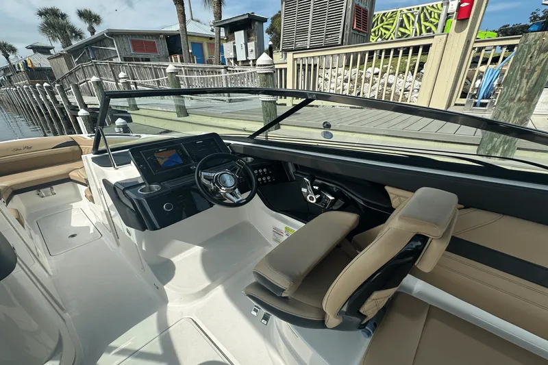 Slide: The Image of Sea Ray SLX 260 Outboard 2024 - 27