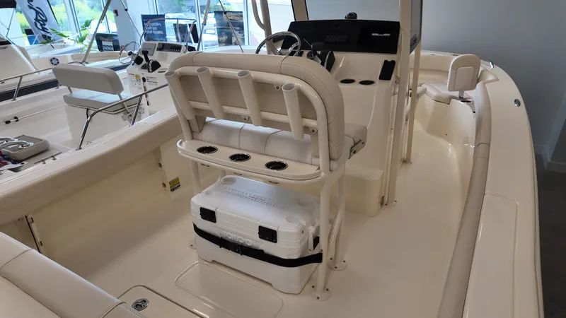 Slide: The Image of Scout 220 XSF 2027 - 8