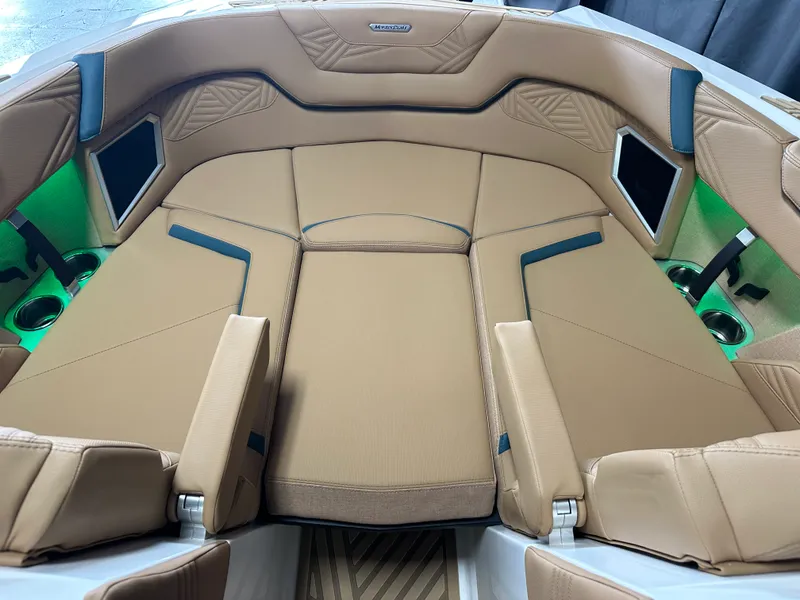 Slide: The Image of Mastercraft XSTAR23 2026 - 85