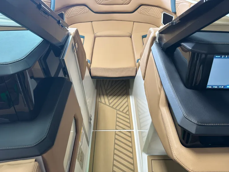Slide: The Image of Mastercraft XSTAR23 2026 - 82