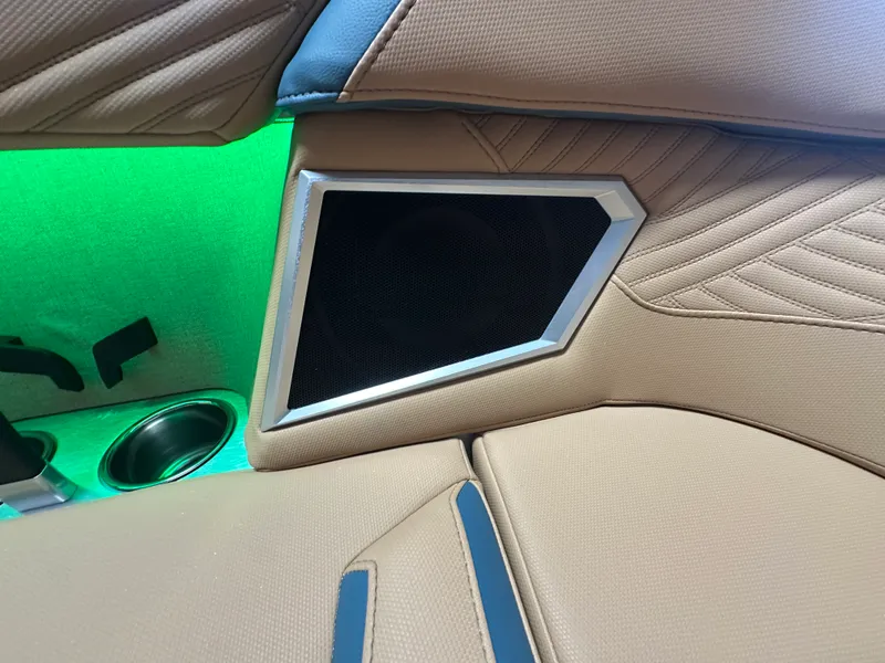 Slide: The Image of Mastercraft XSTAR23 2026 - 90