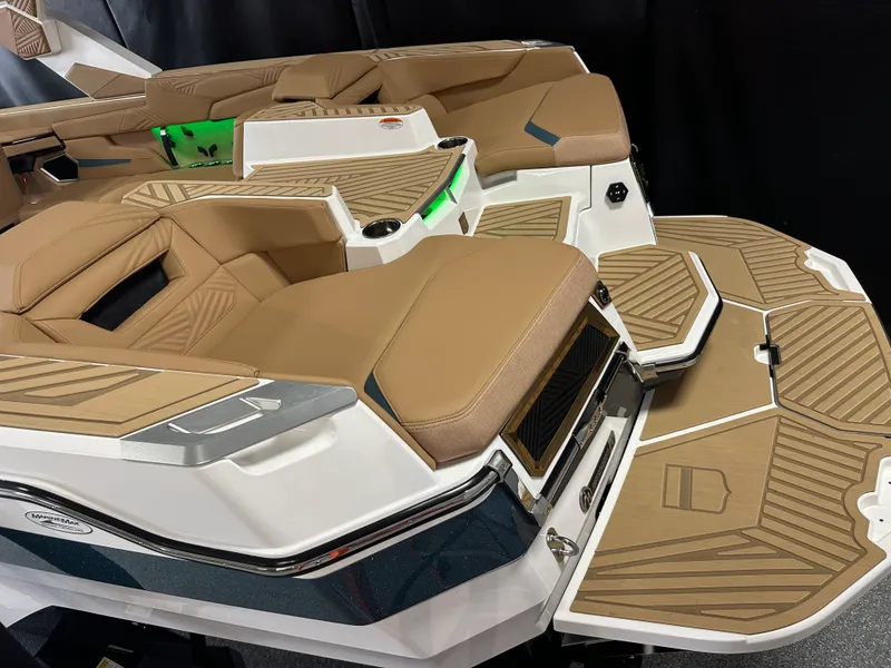 Slide: The Image of Mastercraft XSTAR23 2026 - 11