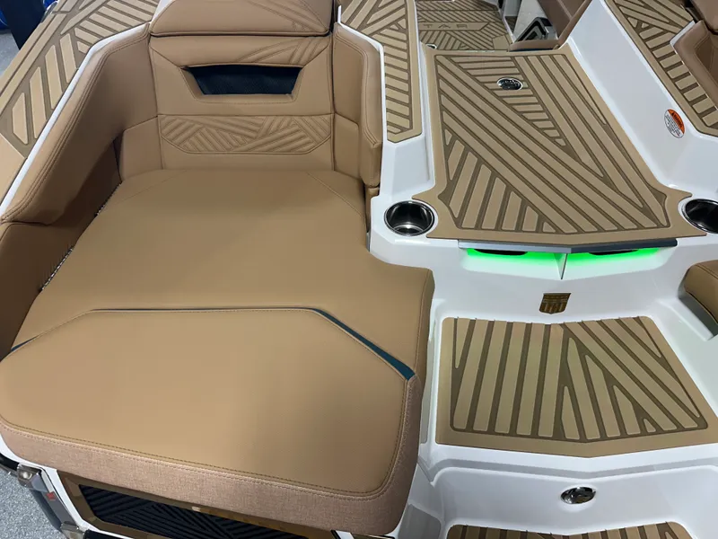 Slide: The Image of Mastercraft XSTAR23 2026 - 24