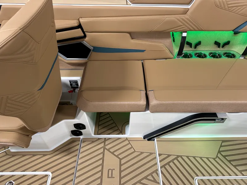Slide: The Image of Mastercraft XSTAR23 2026 - 39