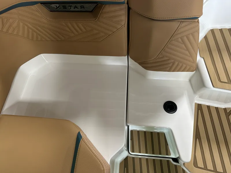 Slide: The Image of Mastercraft XSTAR23 2026 - 47