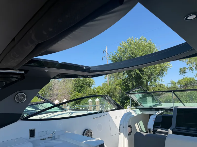 Slide: The Image of Cruisers 38 GLS 2024 - 17