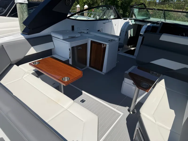 Slide: The Image of Cruisers 38 GLS 2024 - 13