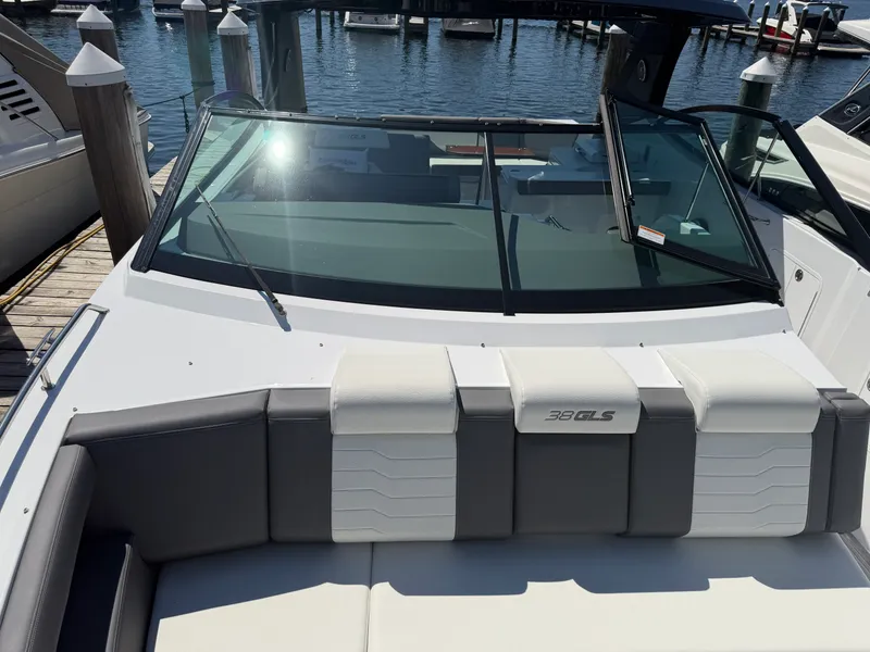 Slide: The Image of Cruisers 38 GLS 2024 - 43