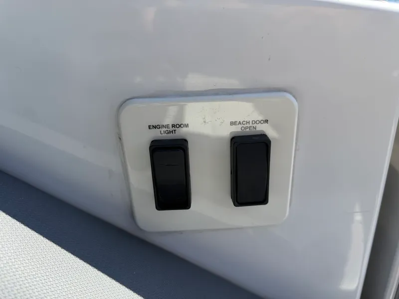 Slide: The Image of Cruisers 38 GLS 2024 - 12