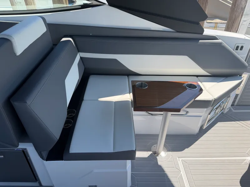 Slide: The Image of Cruisers 38 GLS 2024 - 15