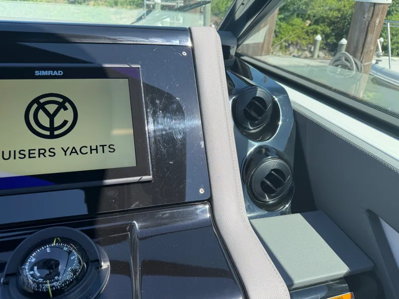 Slide: The Image of Cruisers 38 GLS 2024 - 34