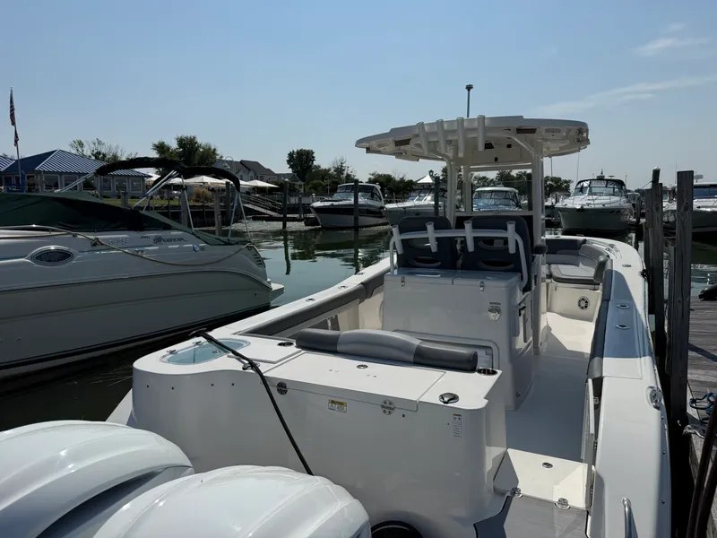 Slide: The Image of NauticStar 28 XS Offshore 2023 - 9