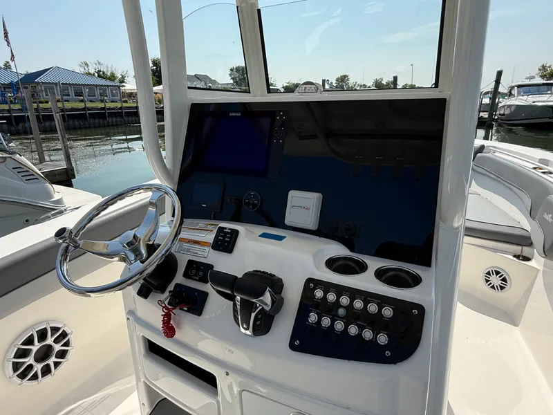 Slide: The Image of NauticStar 28 XS Offshore 2023 - 17