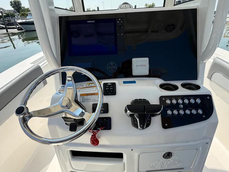Slide: The Image of NauticStar 28 XS Offshore 2023 - 18