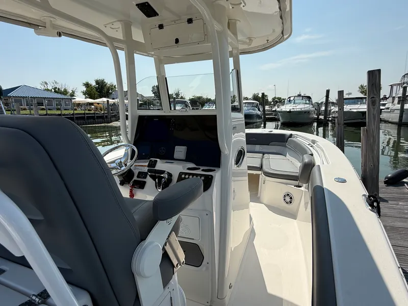 Slide: The Image of NauticStar 28 XS Offshore 2023 - 16