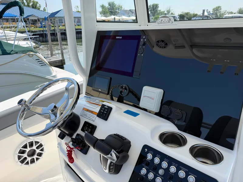 Slide: The Image of NauticStar 28 XS Offshore 2023 - 19