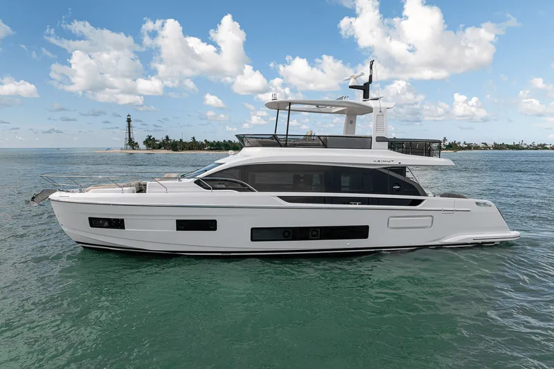 Slide: The Image of Azimut Fly 62 2026 - 102