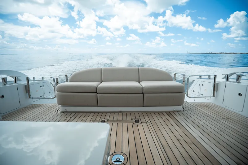 Slide: The Image of Azimut Fly 62 2026 - 11