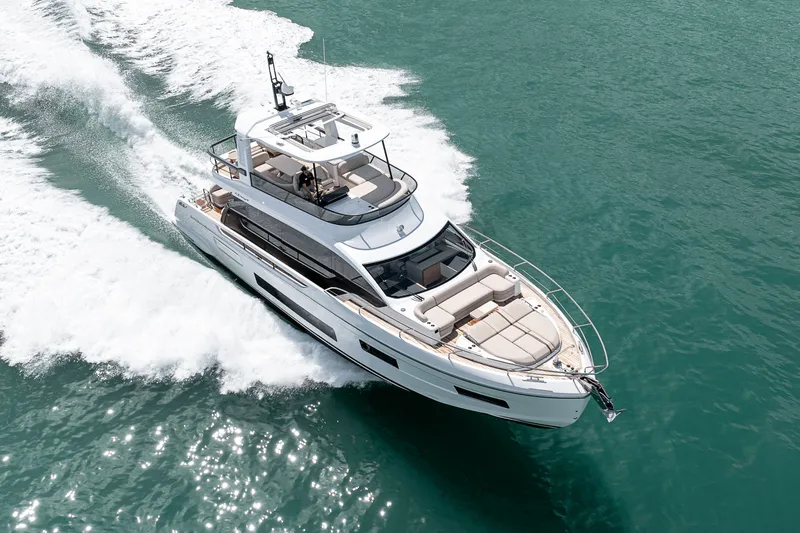 Slide: The Image of Azimut Fly 62 2026 - 3