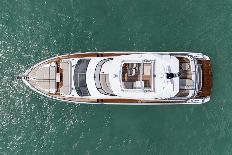 Slide: The Image of Azimut Fly 62 2026 - 106