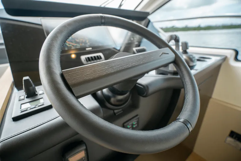 Slide: The Image of Azimut Fly 62 2026 - 36