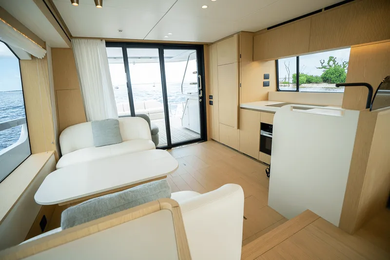 Slide: The Image of Azimut Fly 62 2026 - 40