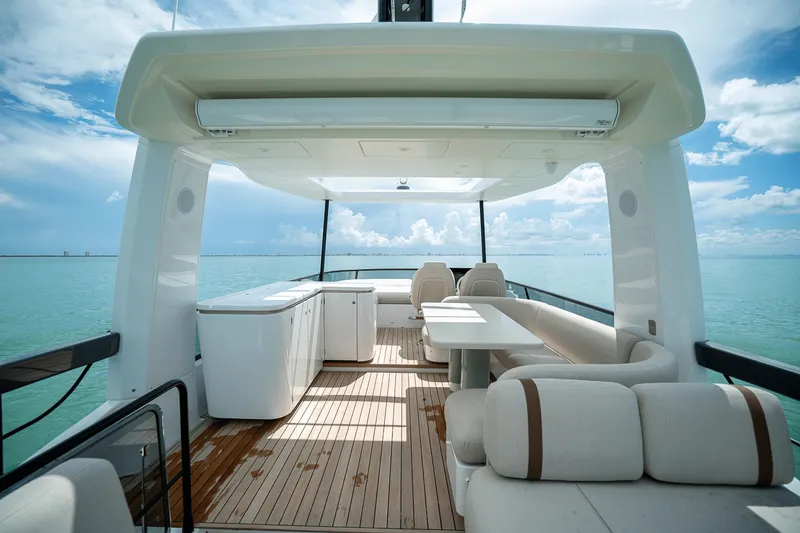 Slide: The Image of Azimut Fly 62 2026 - 44