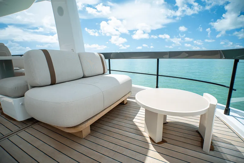 Slide: The Image of Azimut Fly 62 2026 - 45