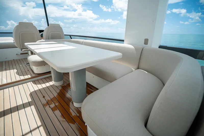 Slide: The Image of Azimut Fly 62 2026 - 48