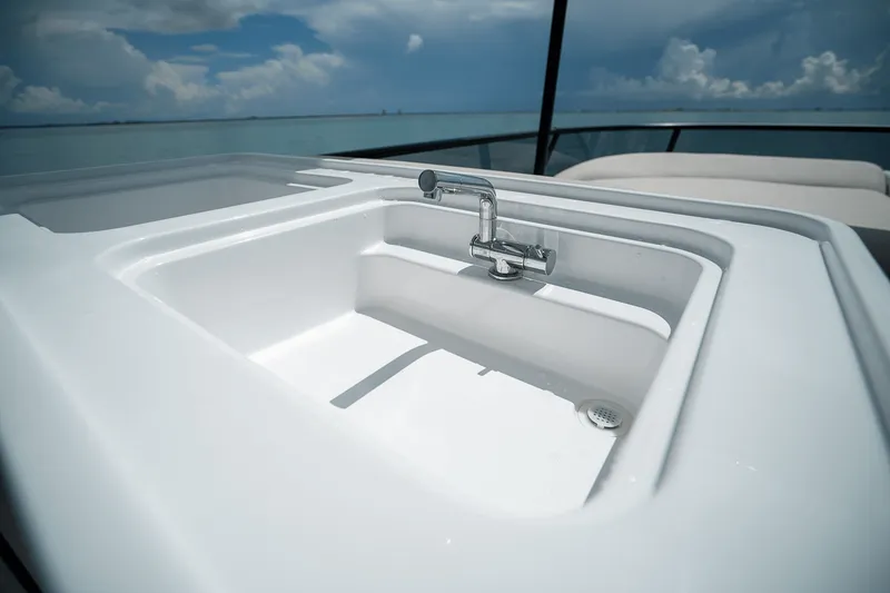 Slide: The Image of Azimut Fly 62 2026 - 51