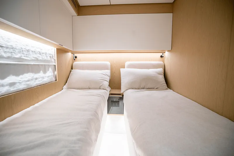 Slide: The Image of Azimut Fly 62 2026 - 58