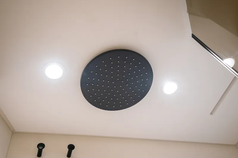 Slide: The Image of Azimut Fly 62 2026 - 63