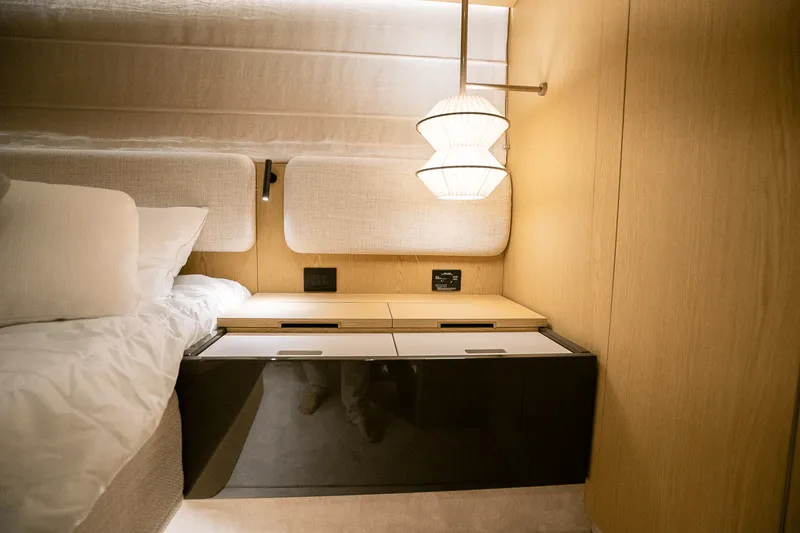 Slide: The Image of Azimut Fly 62 2026 - 81