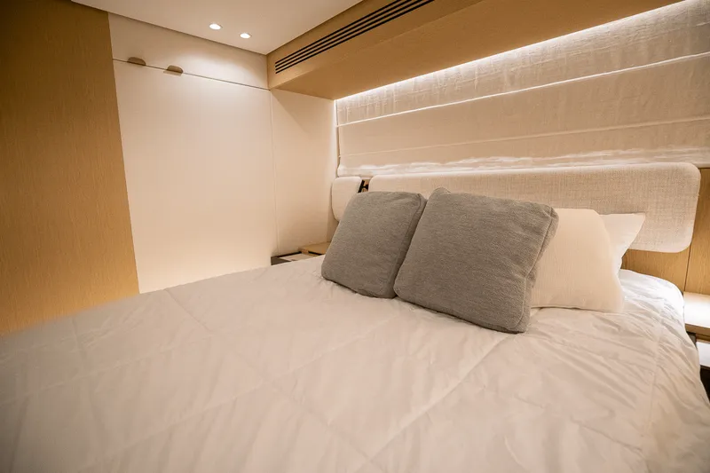 Slide: The Image of Azimut Fly 62 2026 - 83