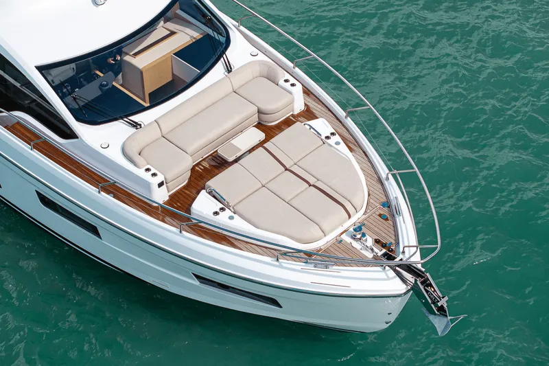 Slide: The Image of Azimut Fly 62 2026 - 93