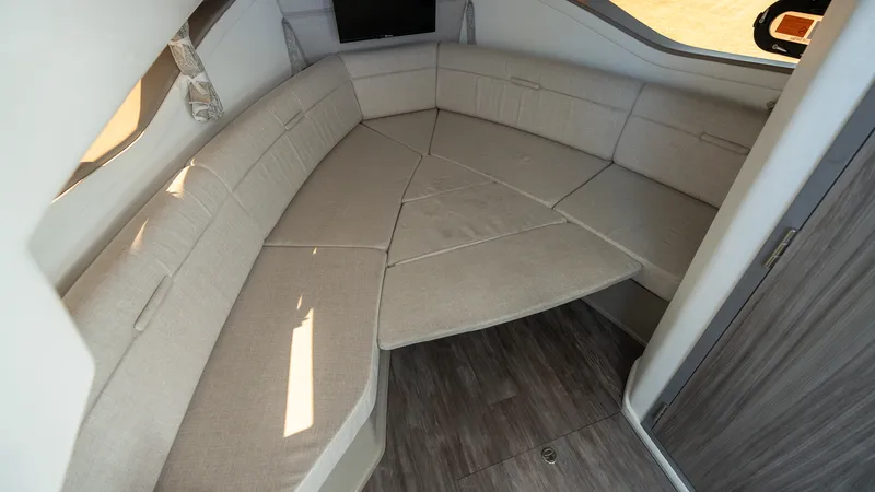 Slide: The Image of Sea Ray Sundancer 320 Outboard 2026 - 23