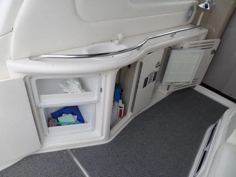 Slide: The Image of Sea Ray 380 Sundancer 2003 - 69