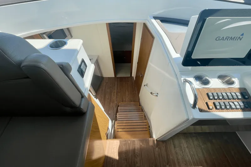 Slide: The Image of Cruisers 41 CANTIUS 2015 - 20