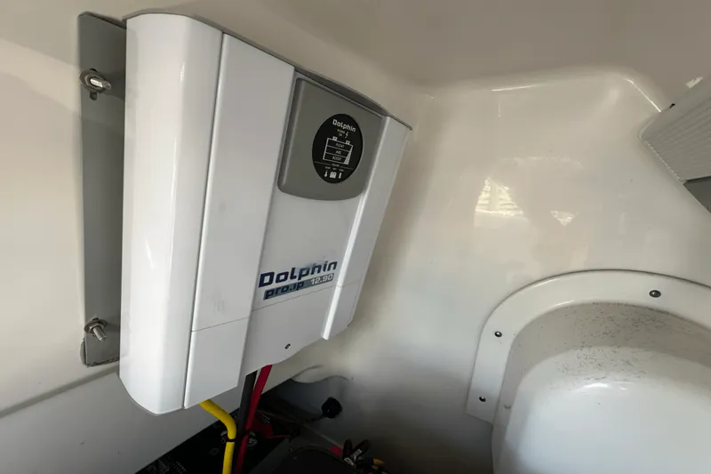 Slide: The Image of Everglades 243 CENTER CONSOLE 2017 - 12