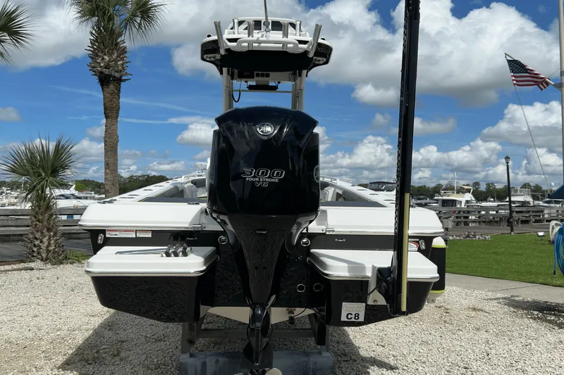 Slide: The Image of Everglades 243 CENTER CONSOLE 2017 - 3