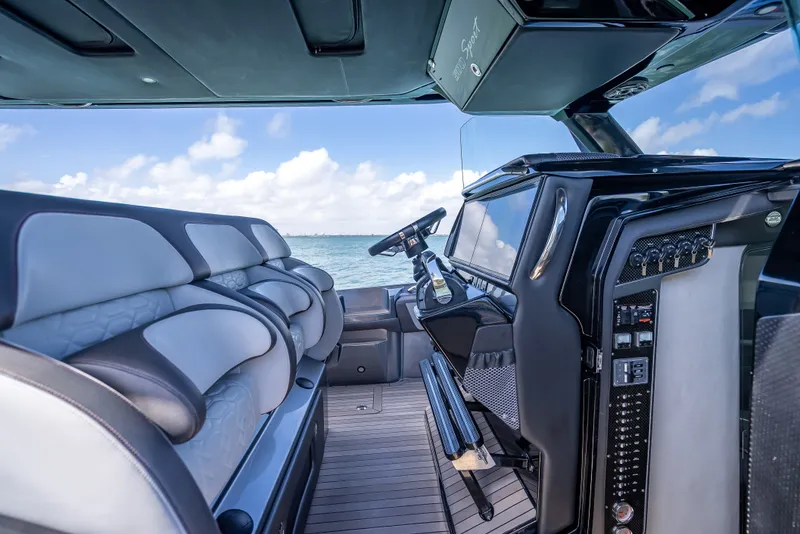 Slide: The Image of Nortech 500 Sport Center Console 2022 - 52